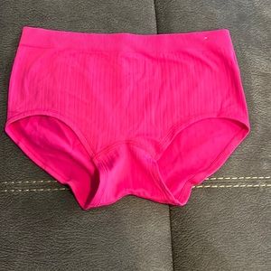 Arizona seamless Petaluma Pink boy short size XS. New